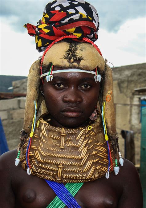 african tribal women pictures